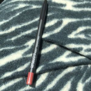 Mac Pro longwear lip pencil